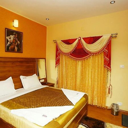 Mmr Holiday Inn อูตี ภายนอก รูปภาพ
